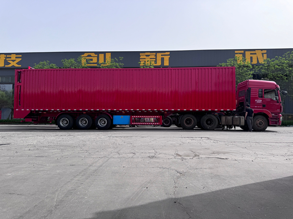 小型垃圾運(yùn)送車(chē)