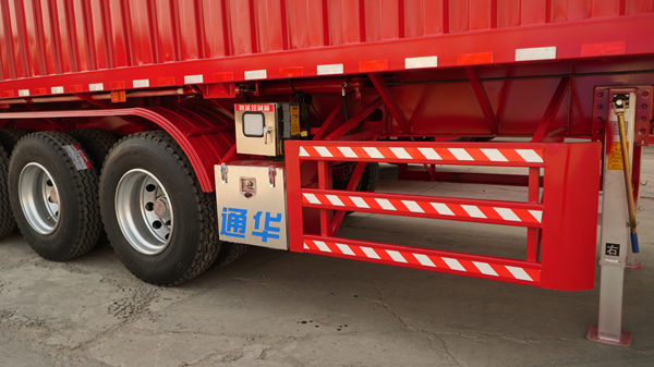 自卸半掛車廠家