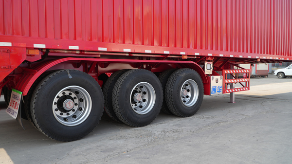 自卸半掛車廠家